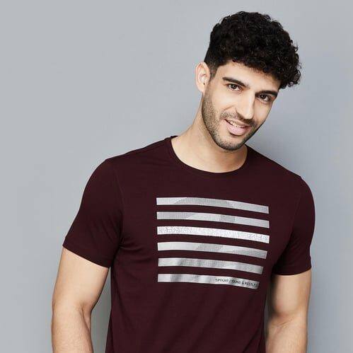 brown t shirt